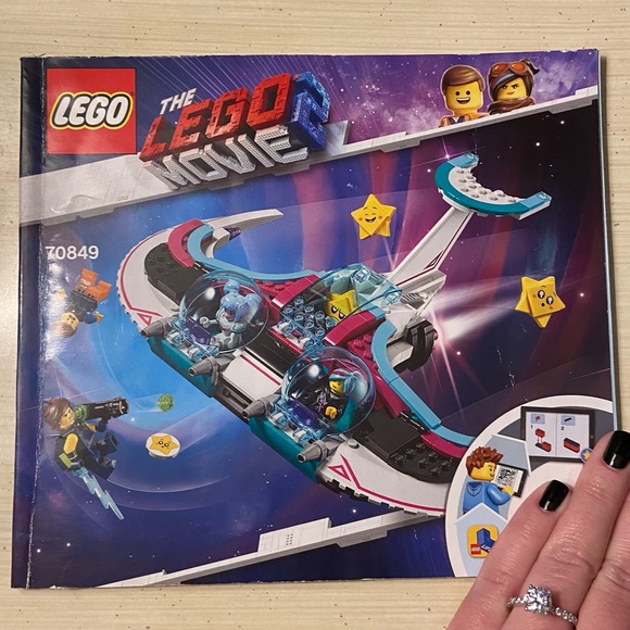 LEGO MOVIE GAME GUIDE - Picture 1 of 1